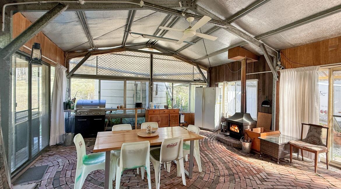 Entertaining area