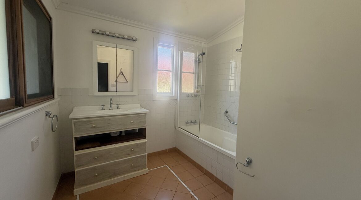 Main bathroom